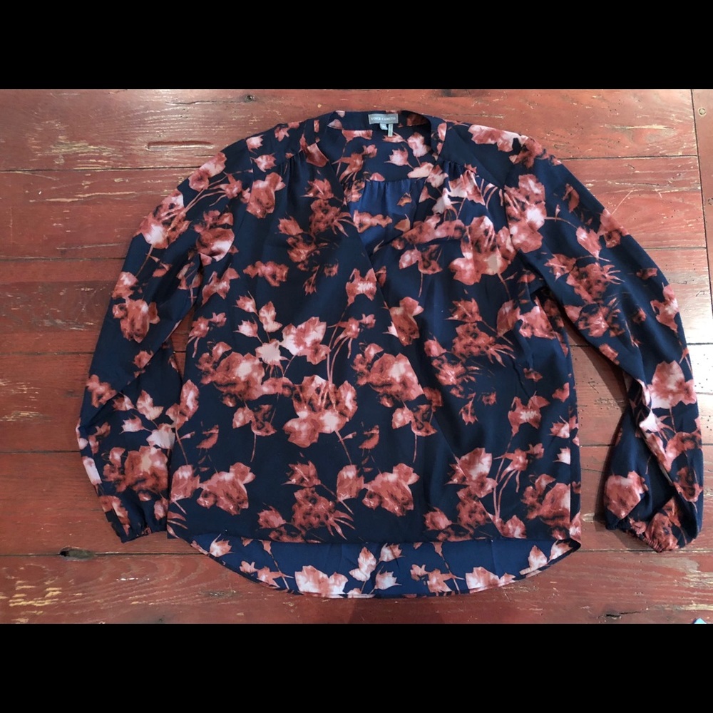 Blue floral Vince Camuto Top